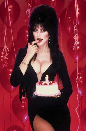 [Elvira Meets H.P. Lovecraft #5 (Cover G - Photo Full Art Incentive)]