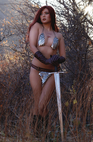 [Red Sonja (series 10) #13 (Cover H - Cosplay Full Art Incentive)]